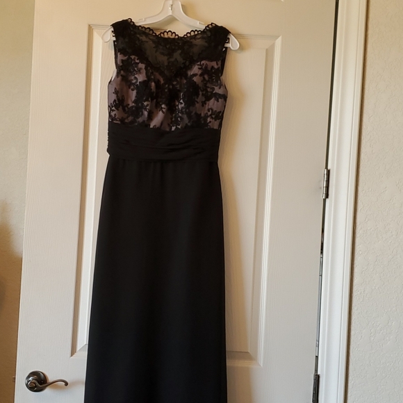 Formal Black dress - Picture 2 of 7